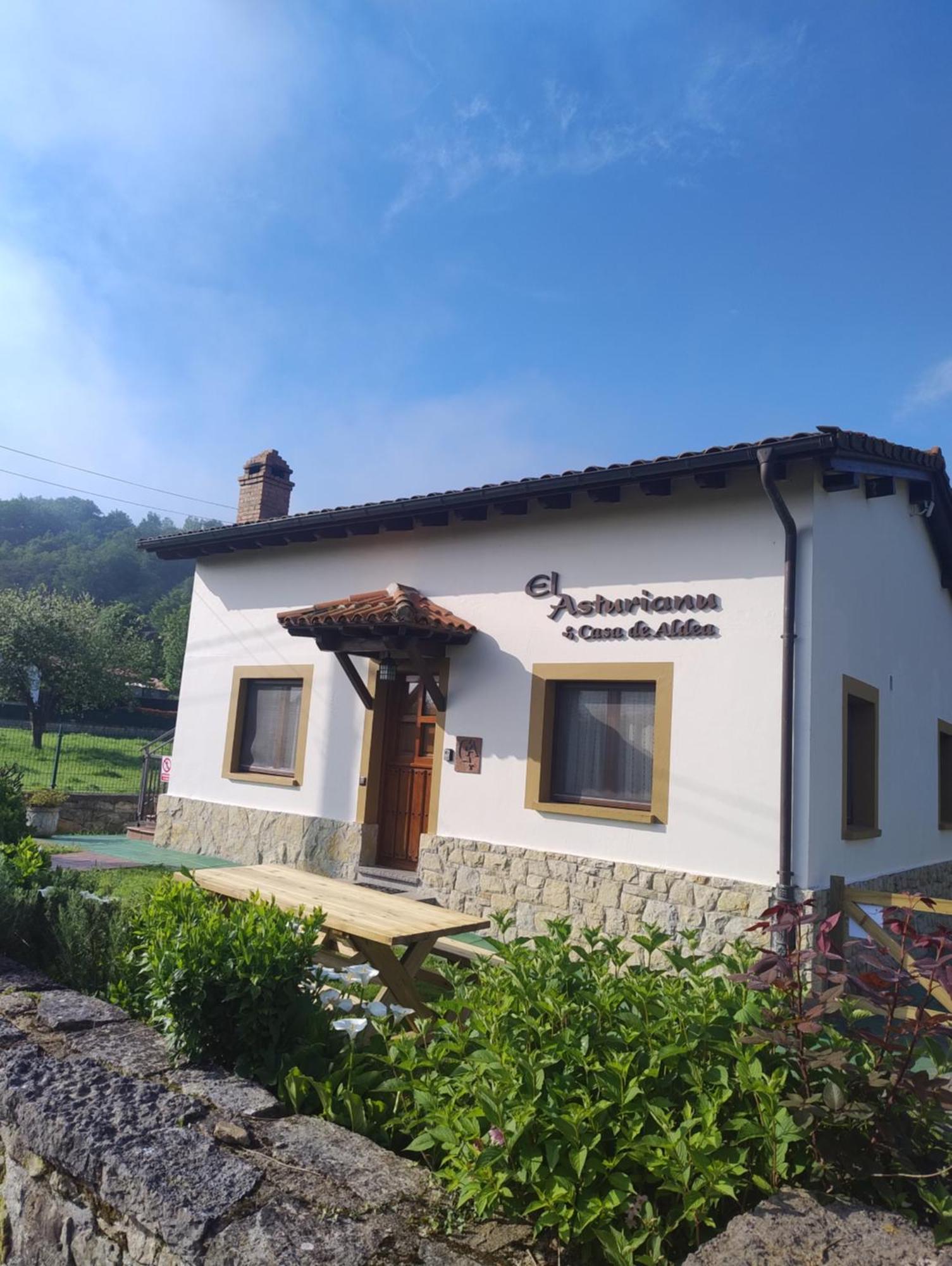 El Asturianu Villa Onís Екстериор снимка