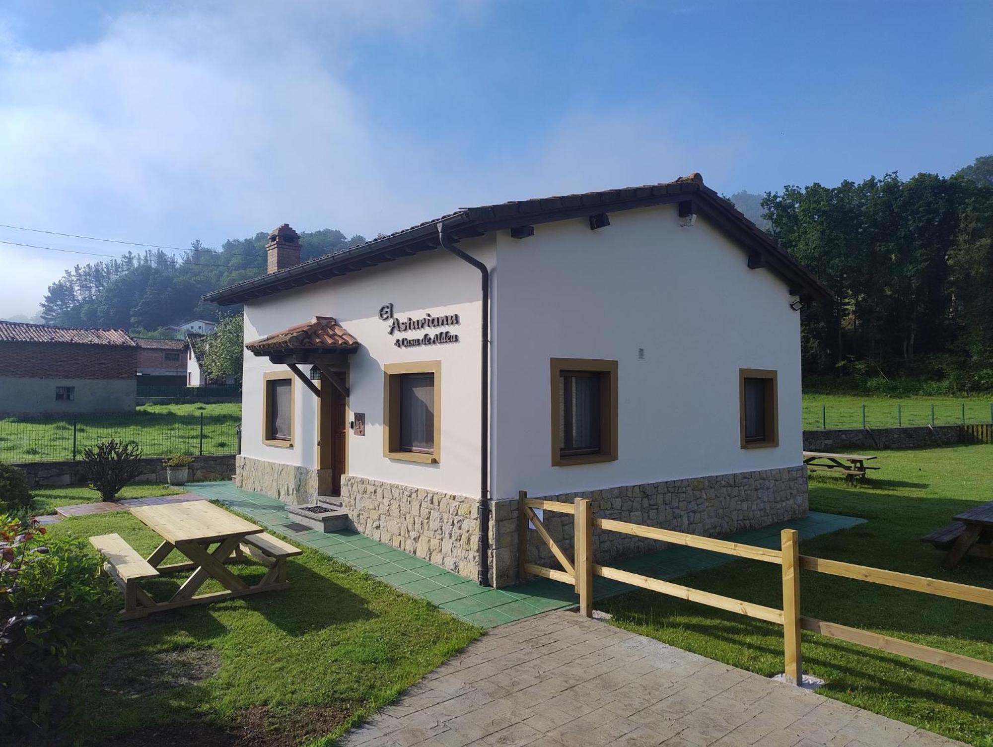 El Asturianu Villa Onís Екстериор снимка